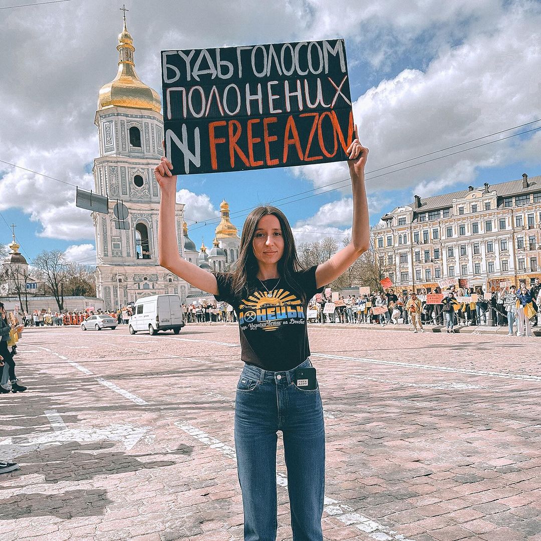 Мода баррикад. Как одежда становилась голосом протеста в Украине и мире